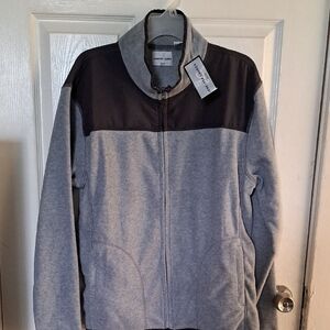 Men's Gray and Black Jacket